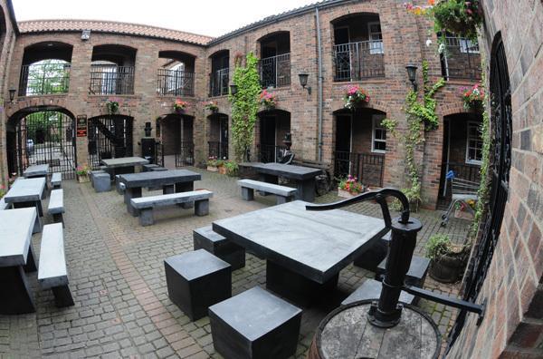The Exchange Coach House Inn 브리그 외부 사진